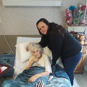 Meet your Posher, Polly